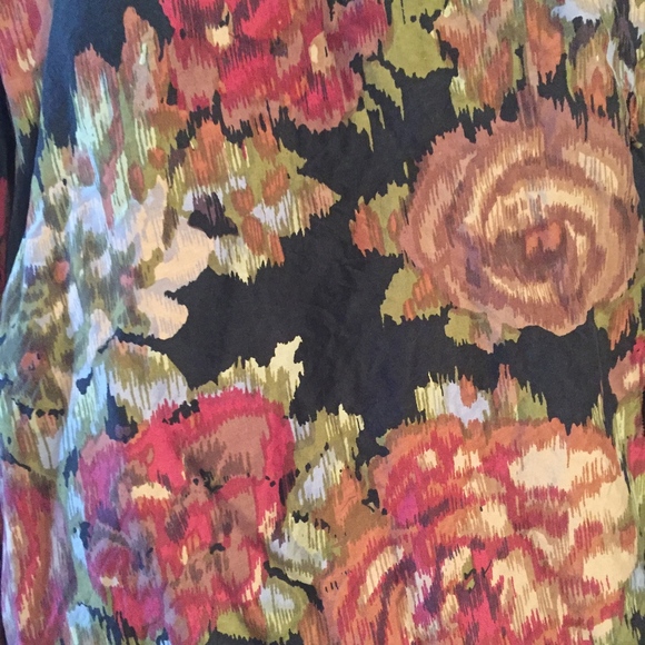 Vintage Floral Blouse - Picture 5 of 6